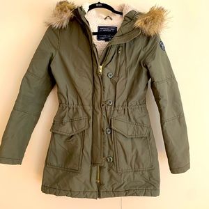 American Eagle Parka with faux fur.